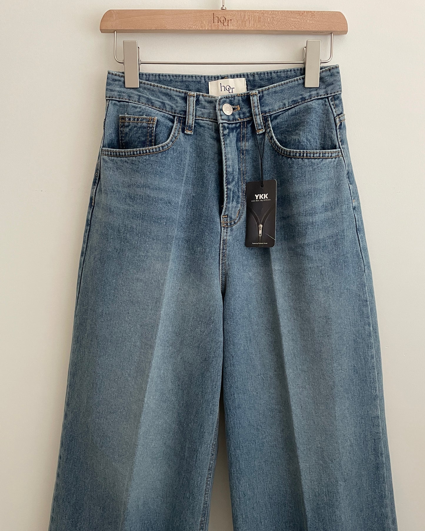 Structured Wide Jeans