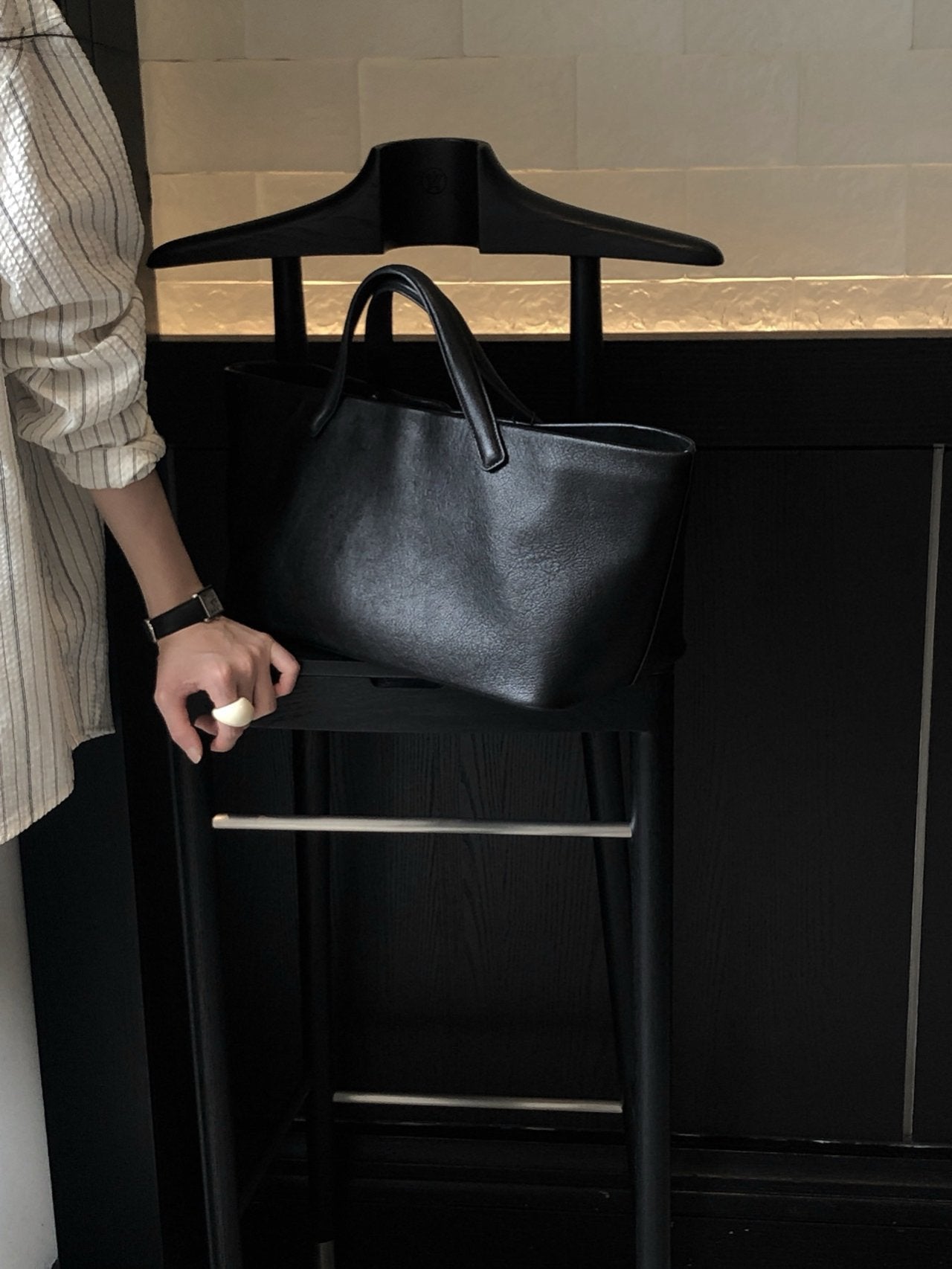 REAL LEATHER TOTE