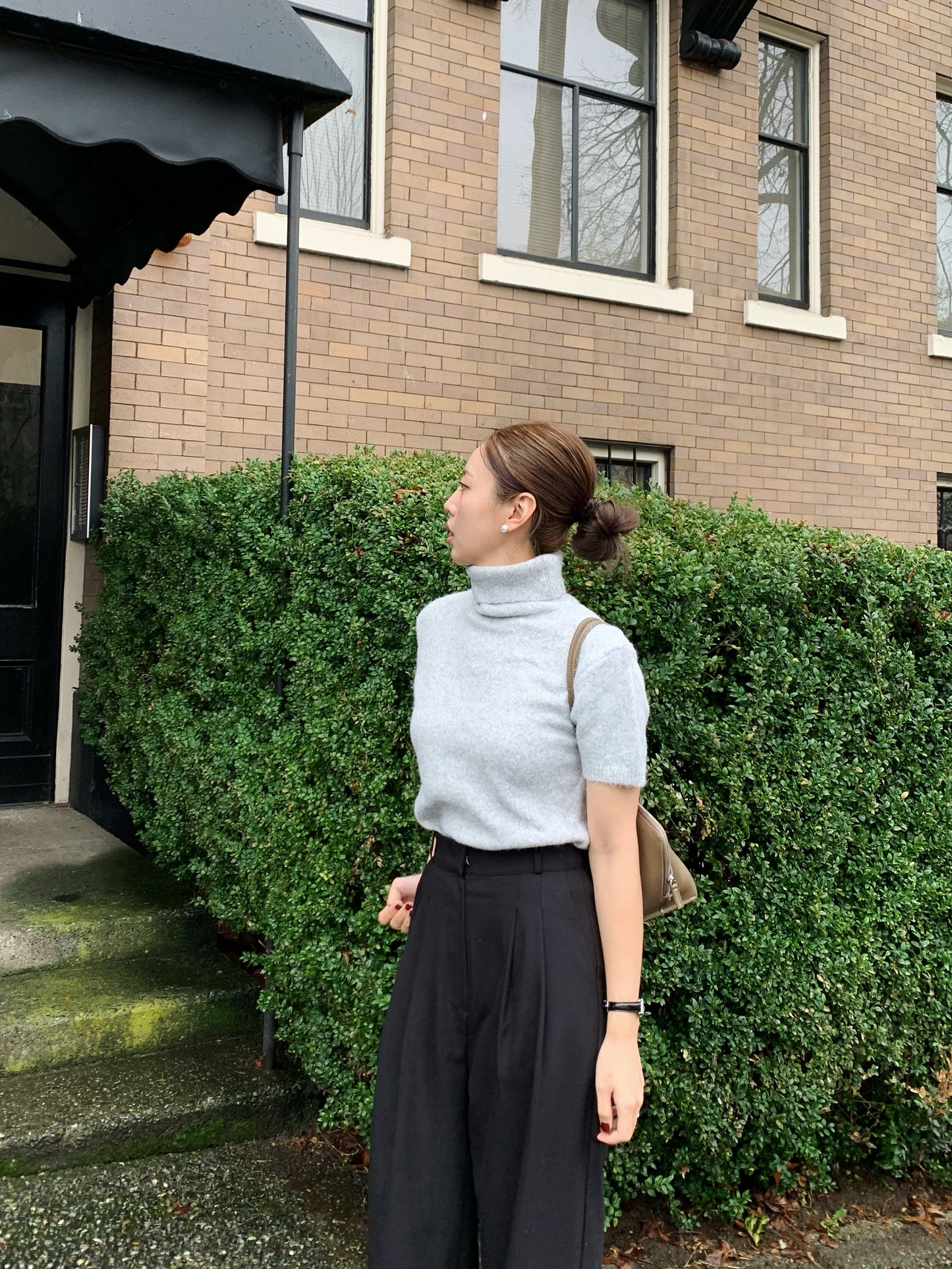 Basic Turtle-neck Knit Top