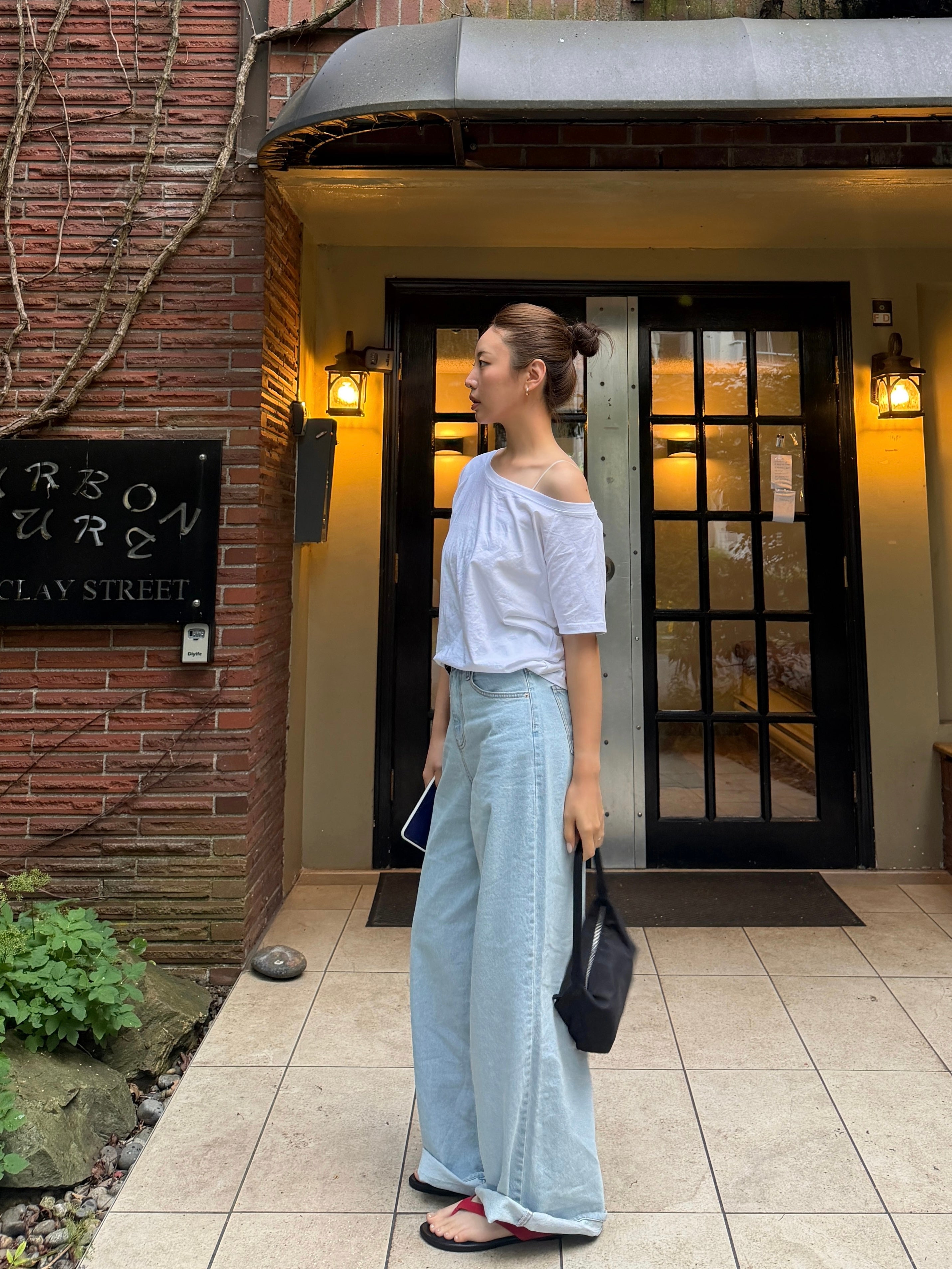 LIGHT-BLUE WIDE DENIM PANTS