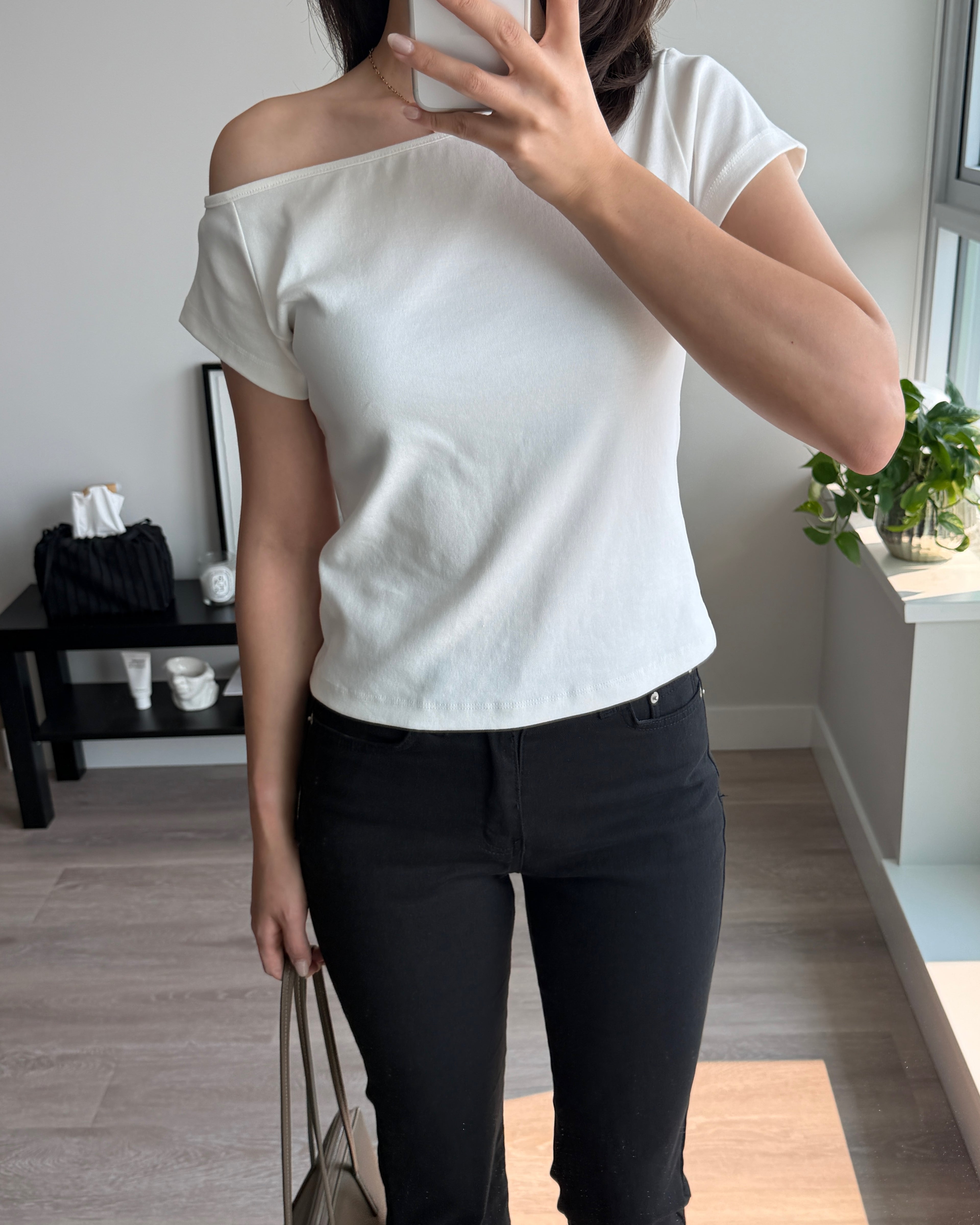 ONE SHOULDER T-SHIRT