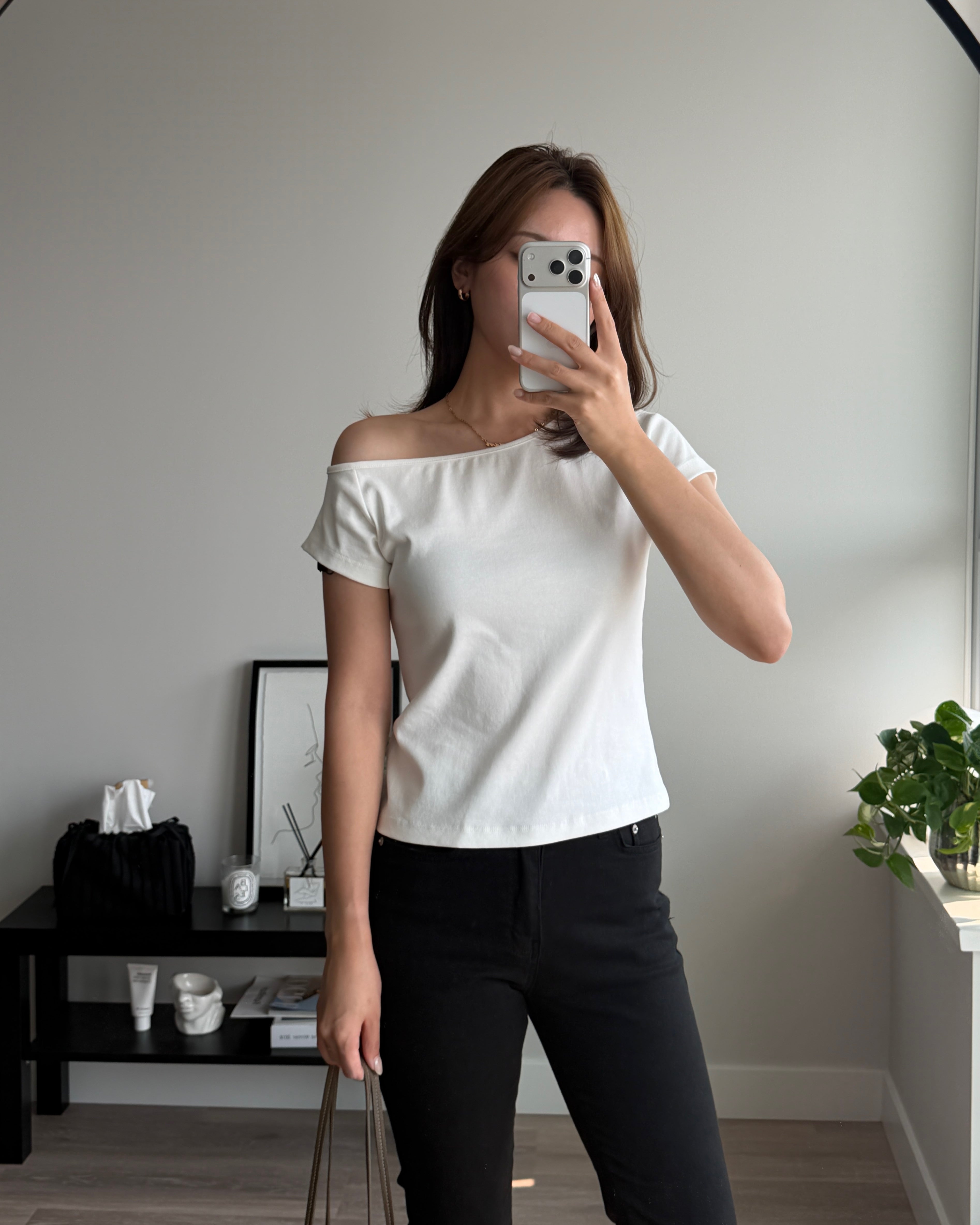 ONE SHOULDER T-SHIRT