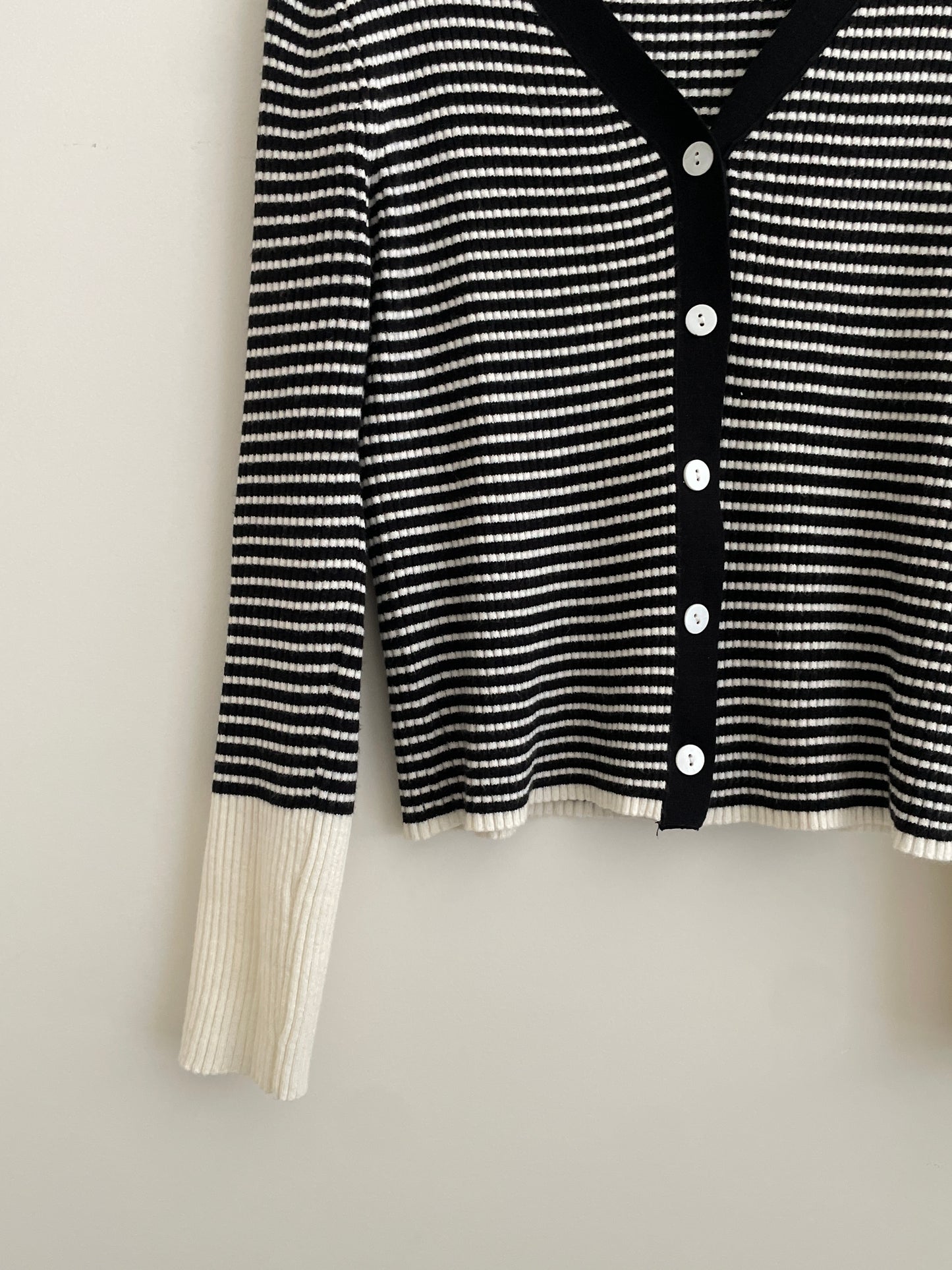 Mono Two-tone Cardigan (Black)