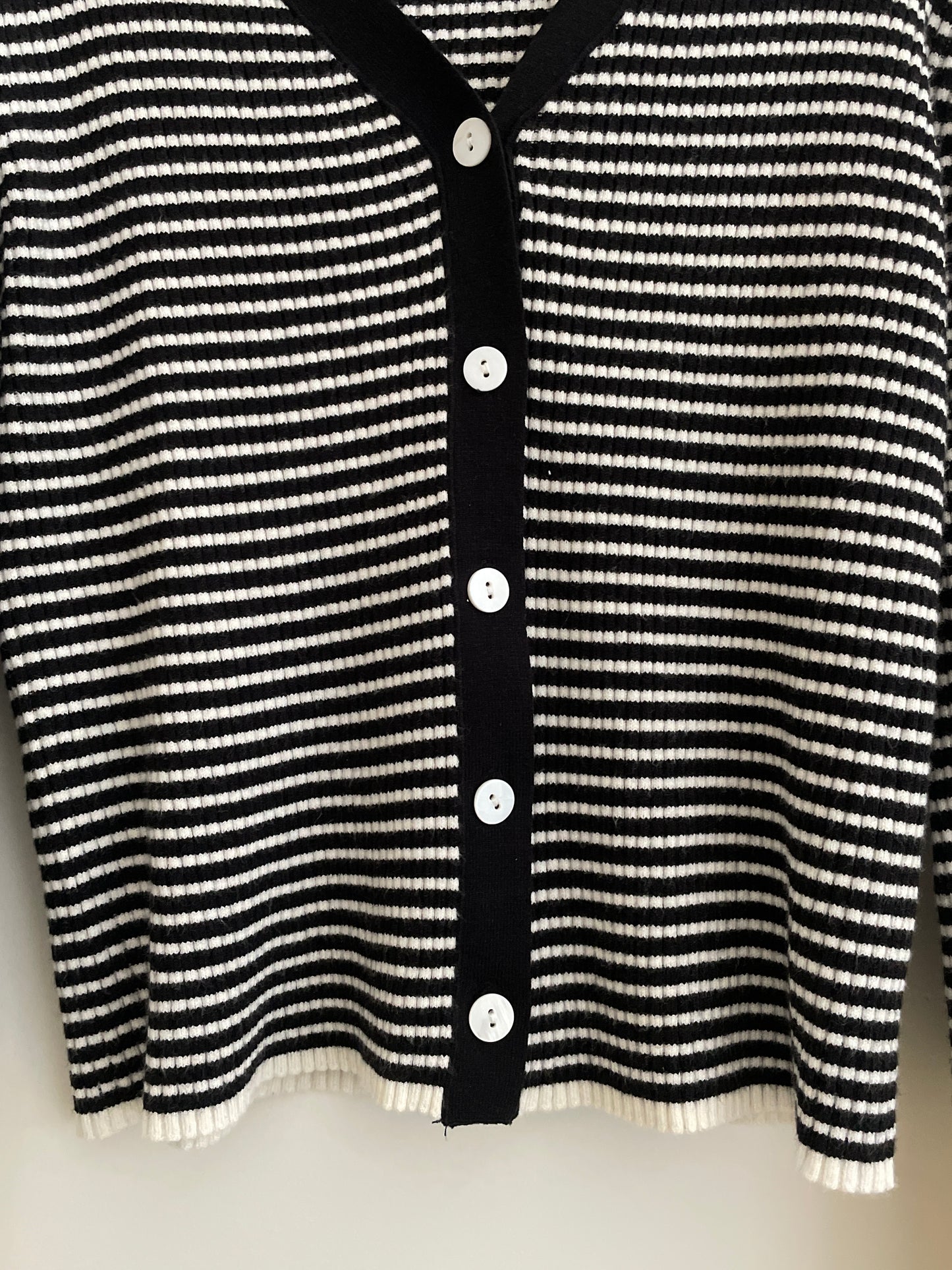 Mono Two-tone Cardigan (Black)