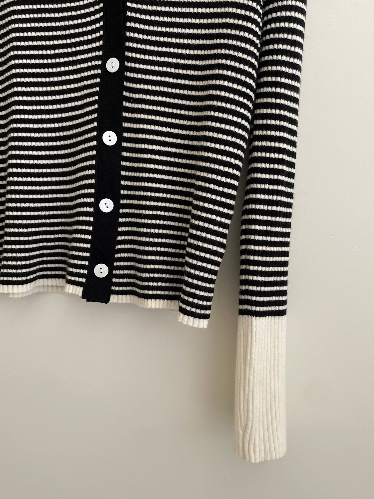 Mono Two-tone Cardigan (Black)