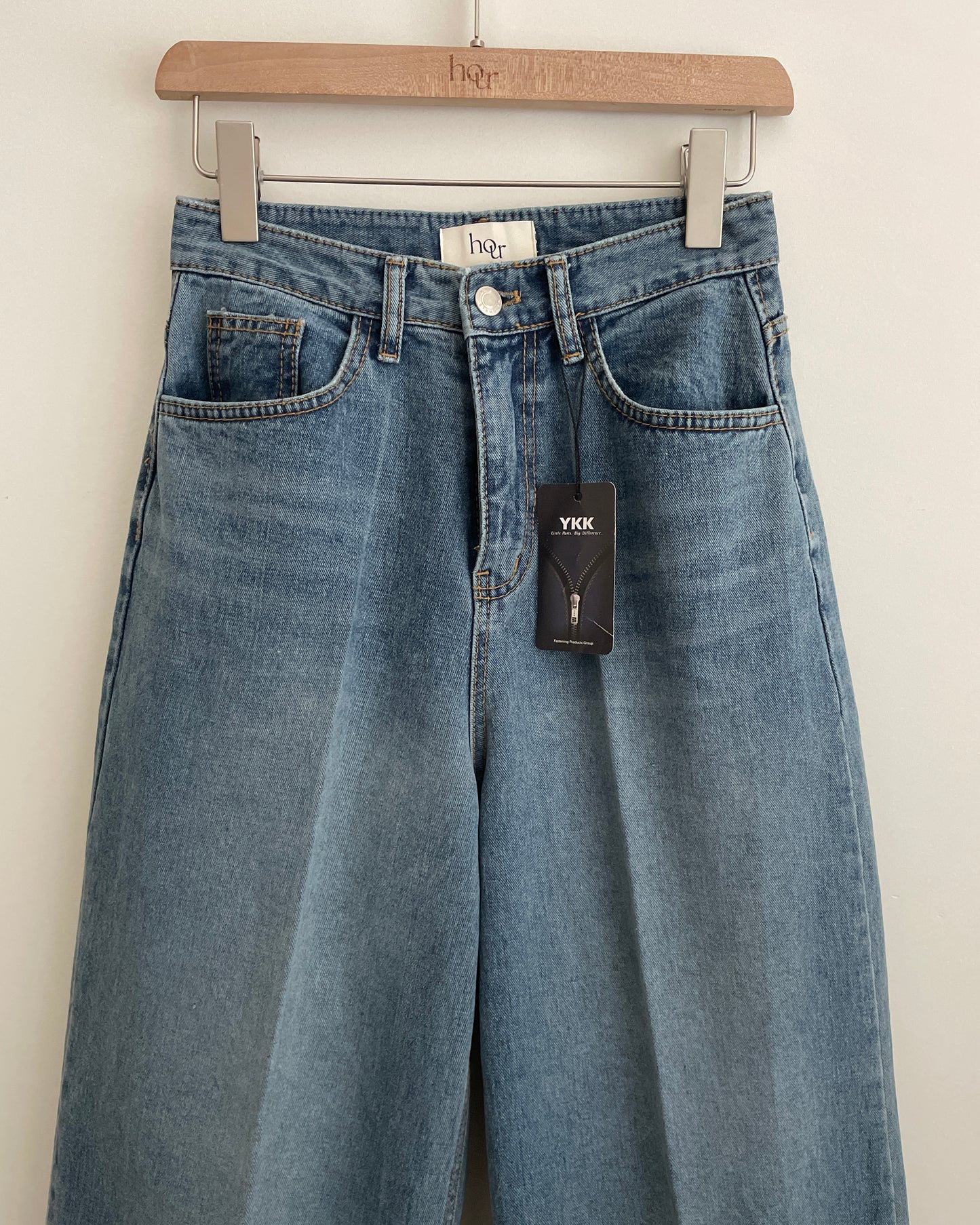 Structured Wide Jeans
