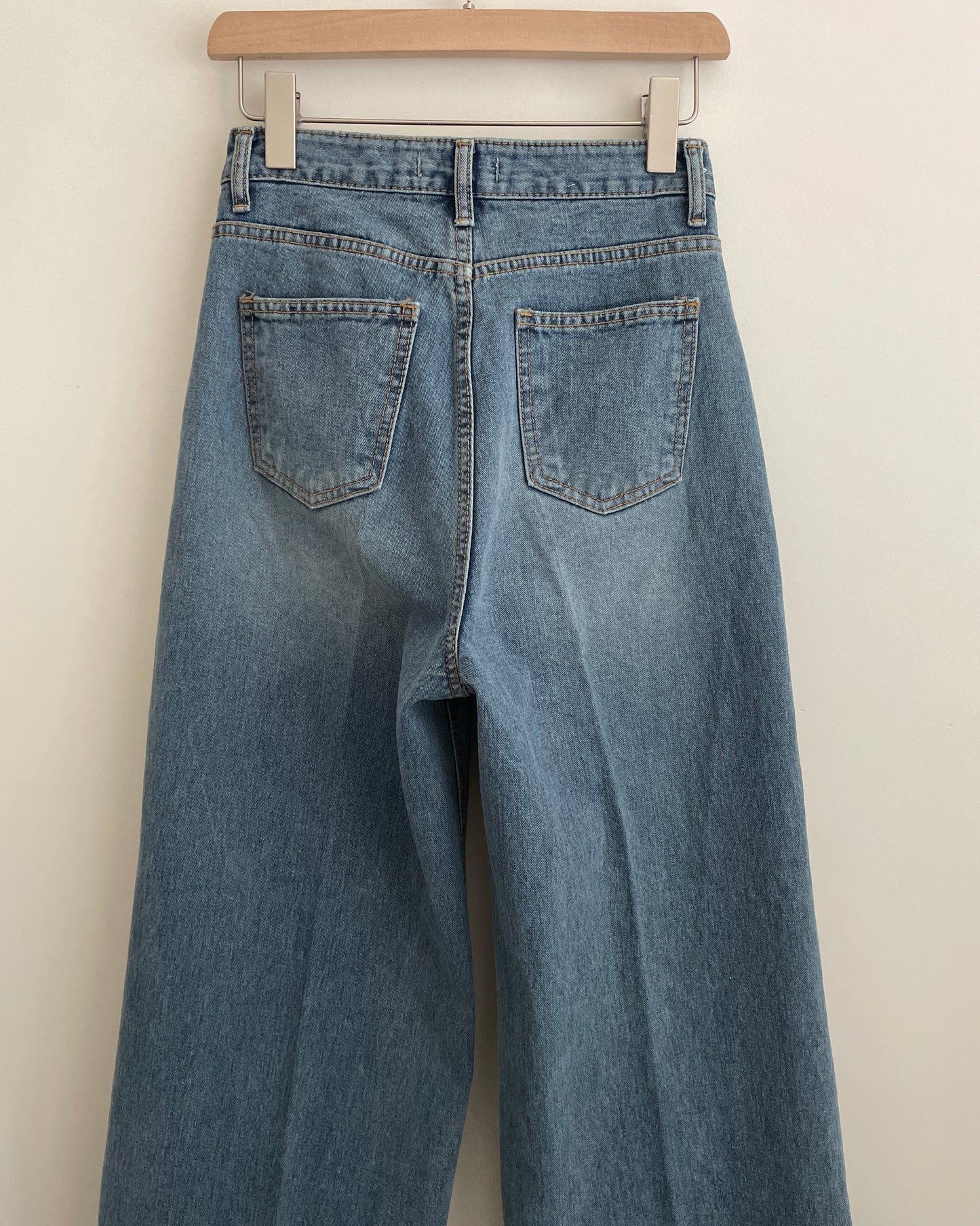 Structured Wide Jeans