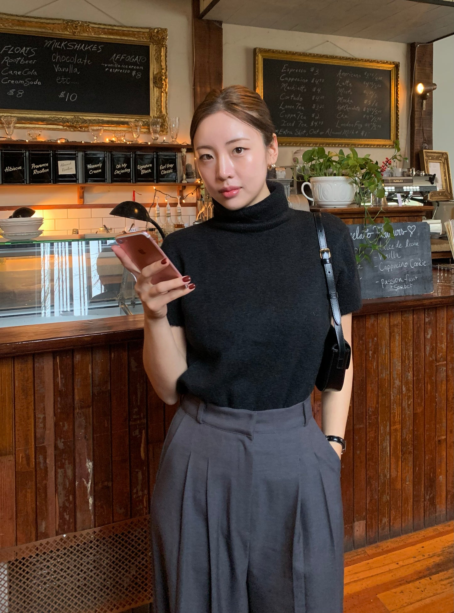 Basic Turtle-neck Knit Top