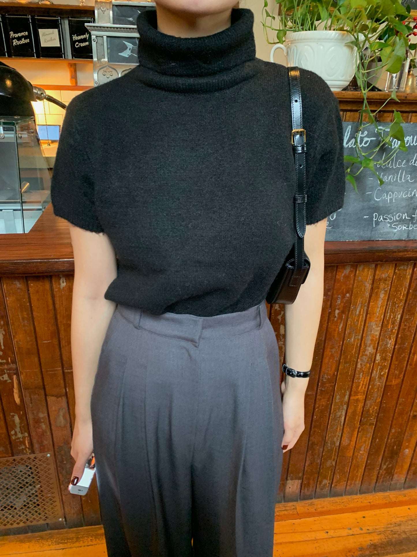 Basic Turtle-neck Knit Top