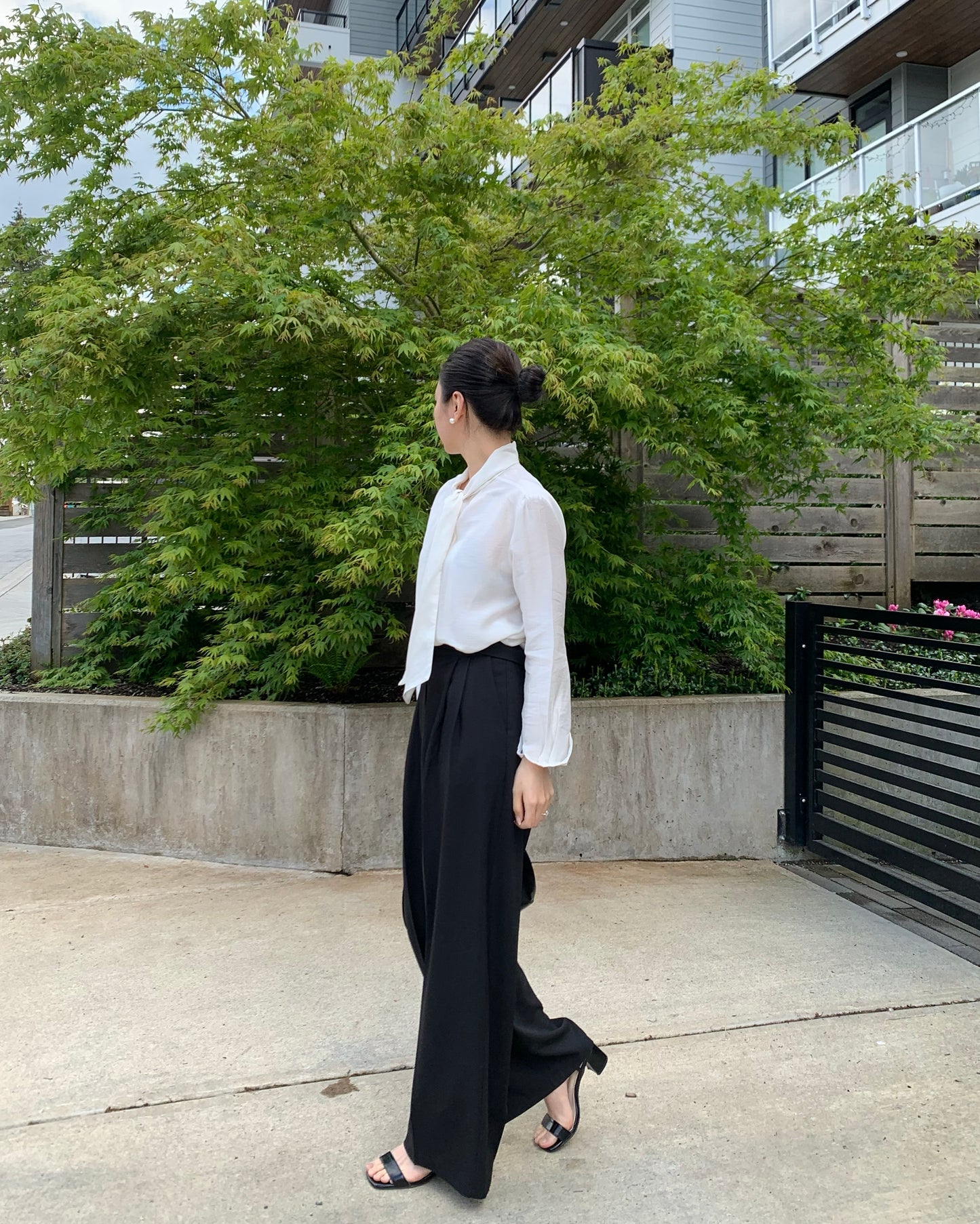 Belted Pin-tuck Wide Trouser