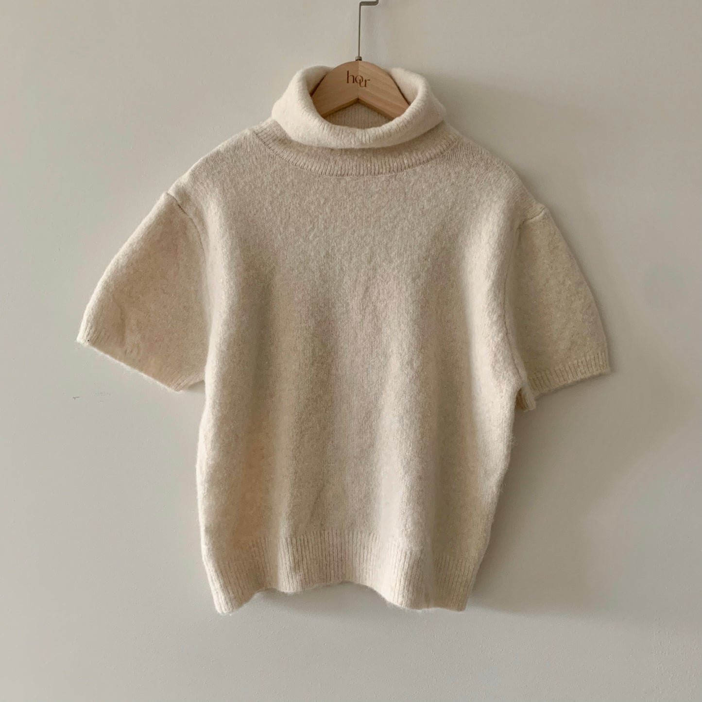 Basic Turtle-neck Knit Top