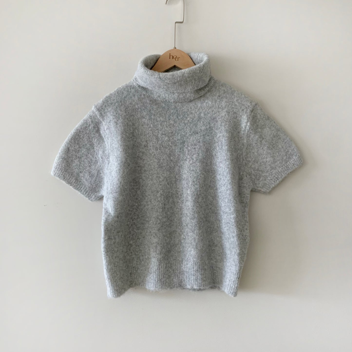 Basic Turtle-neck Knit Top