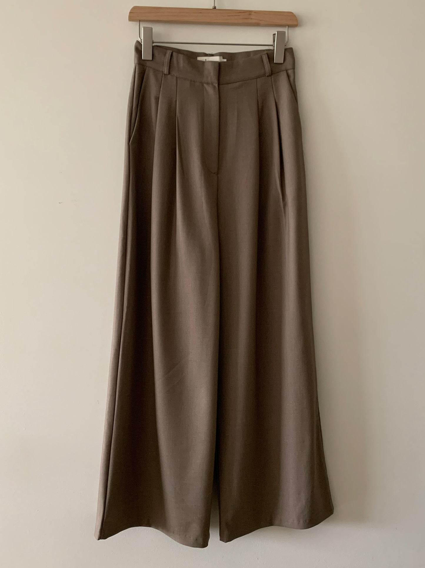Winter Pin-tuck Wide Trouser