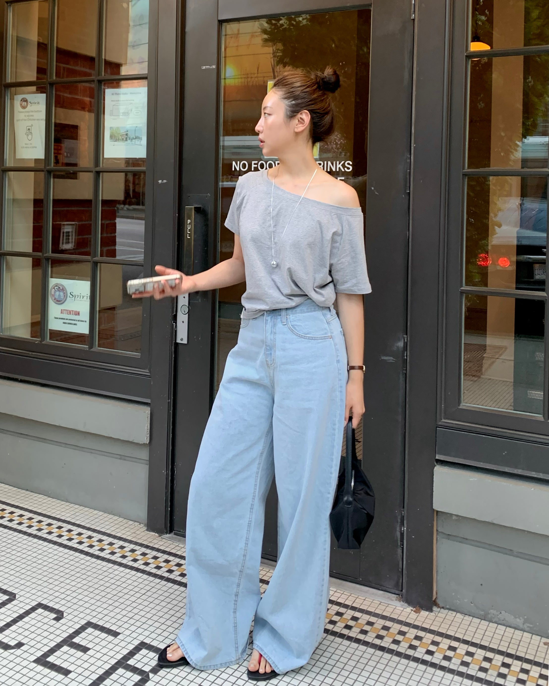 LOOSE-FIT OFF SHOULDER T-SHIRT
