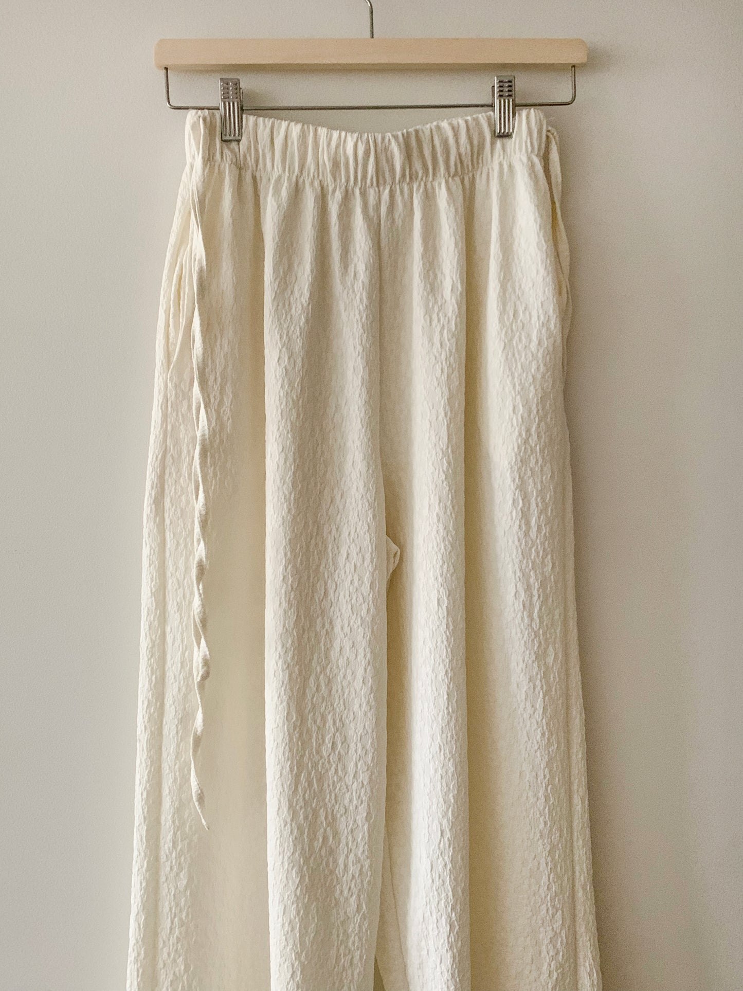 Side-Tie Bloom Pants (Ivory)