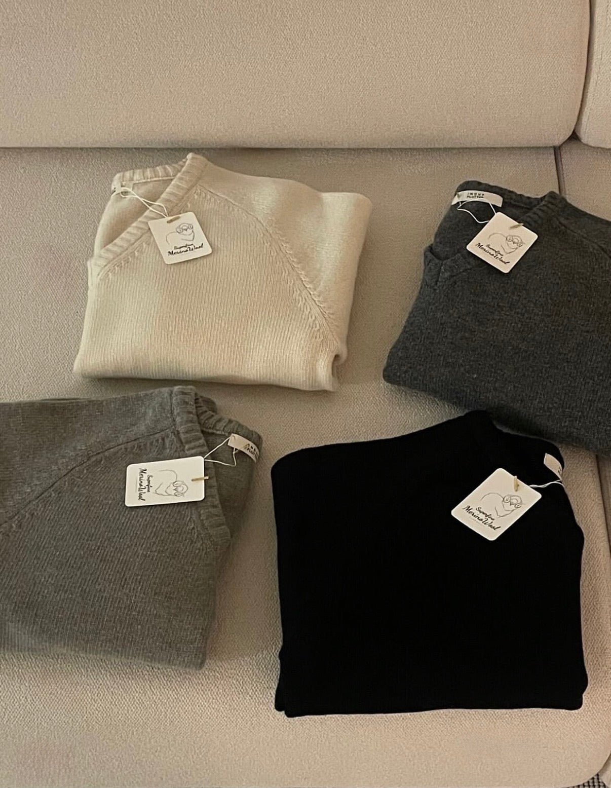 100% MERINO WOOL V-NECKLINE SWEATER