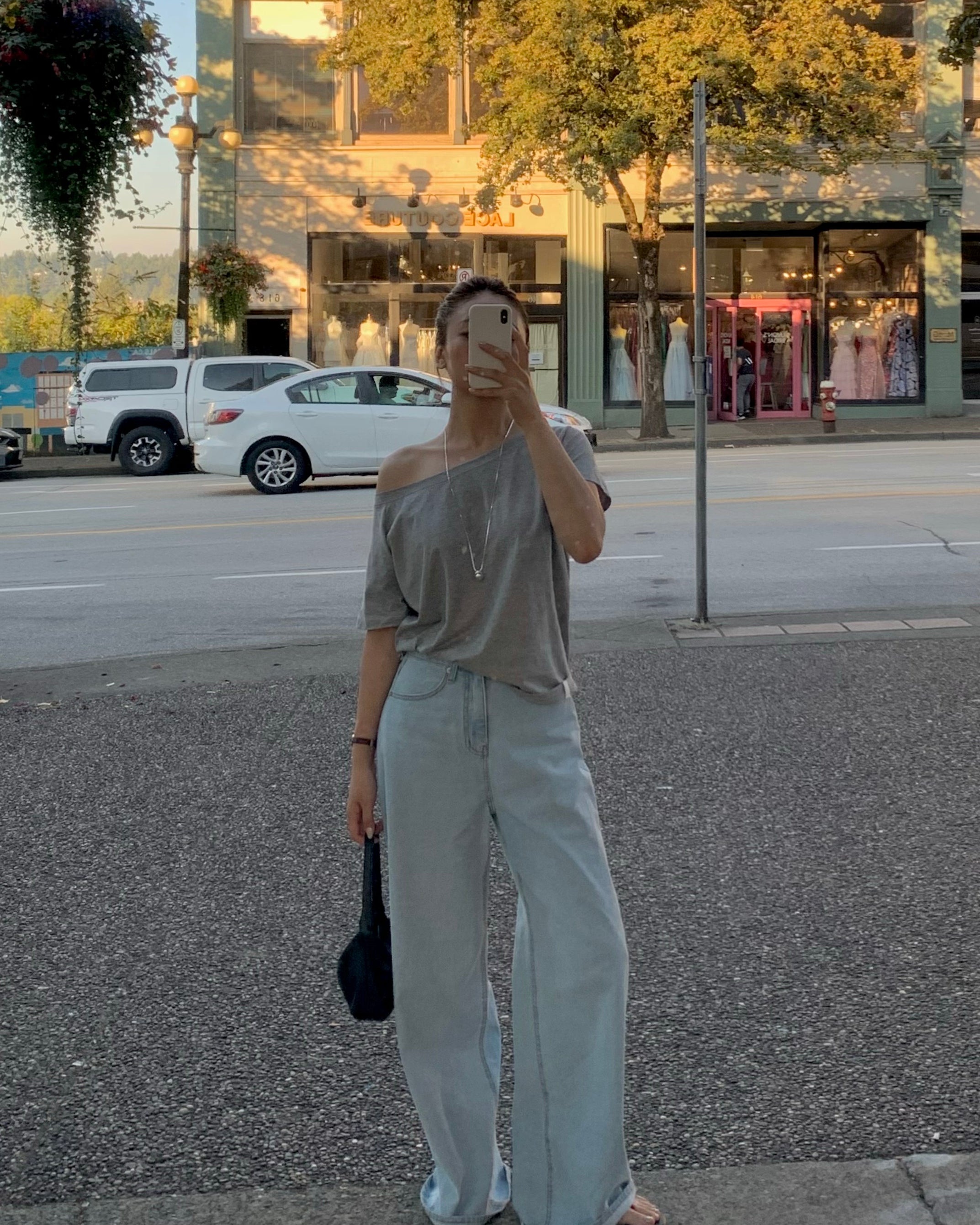 LIGHT-BLUE WIDE DENIM PANTS