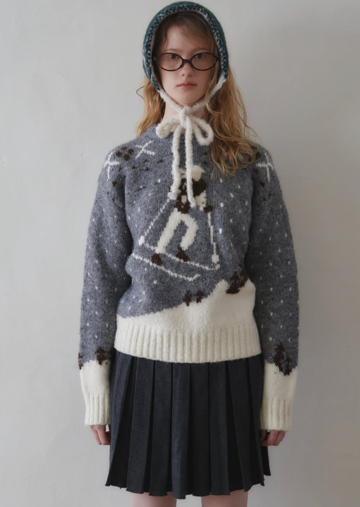 SNOW ROUND SWEATER