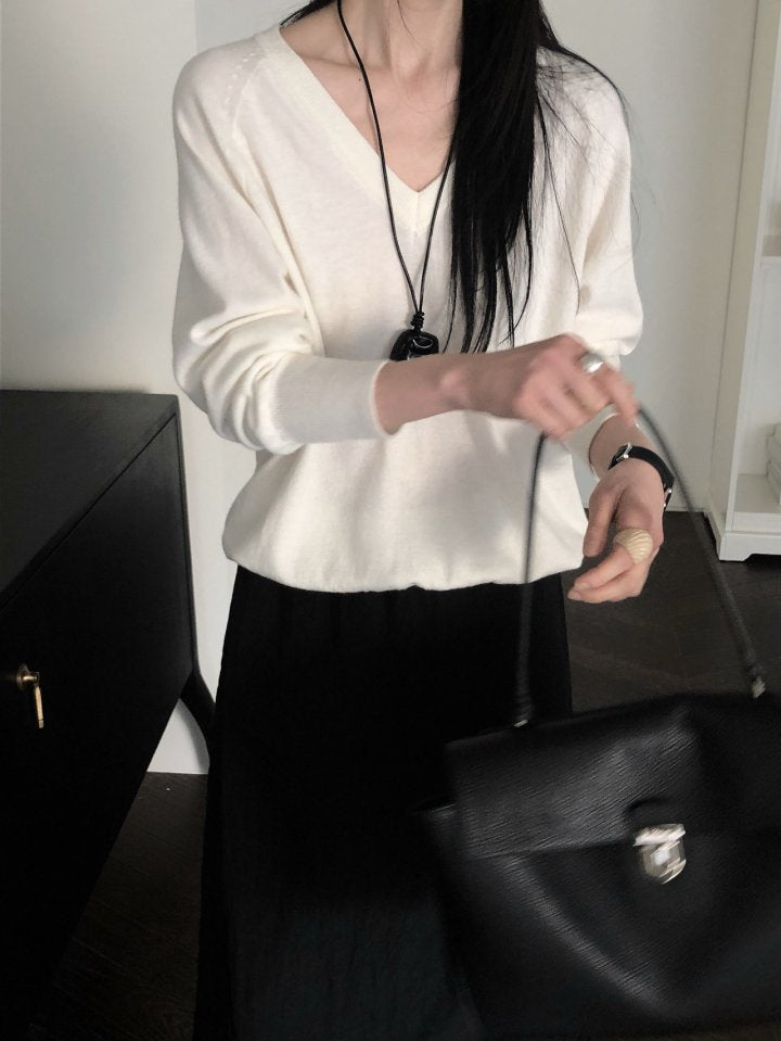 Cashmere V-neckline Knit
