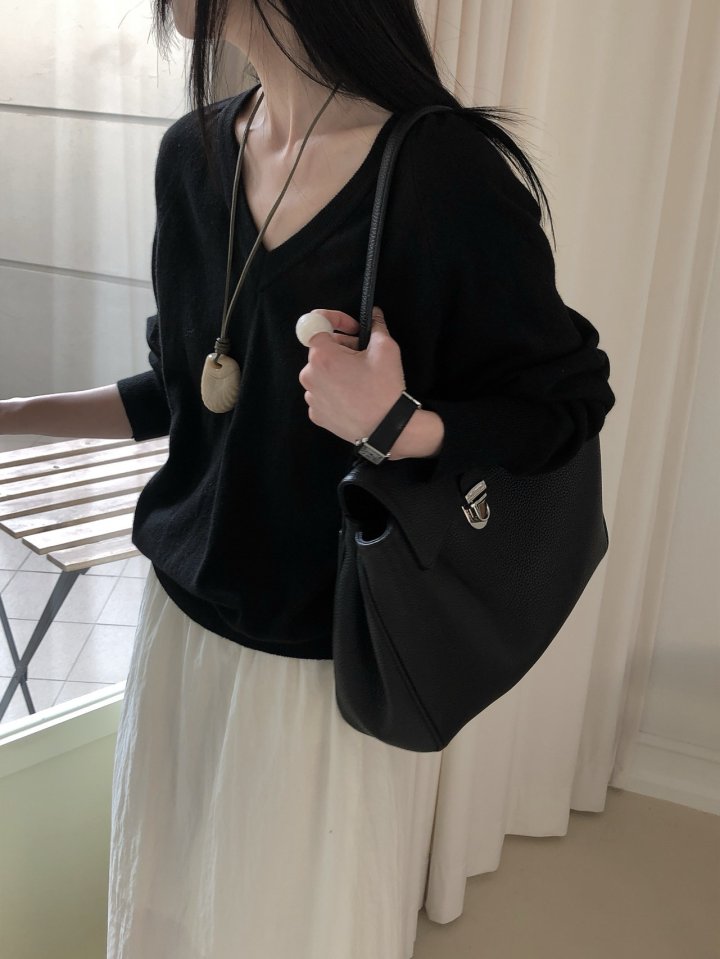 Cashmere V-neckline Knit