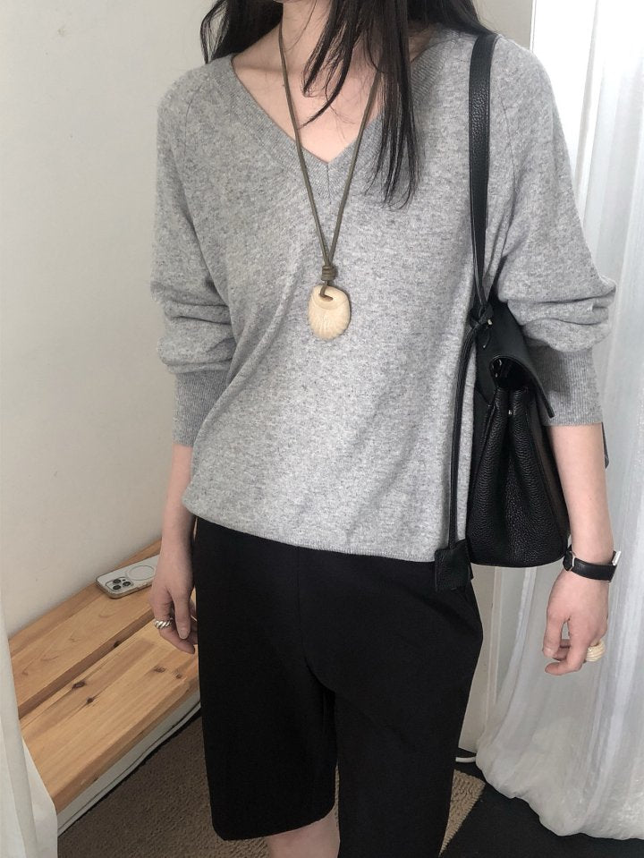 Cashmere V-neckline Knit